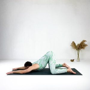 Het smeltende hart – Anahatasana – Melting heart pose_s
