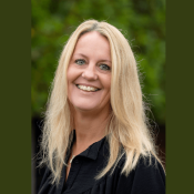 Rosita-profielfoto-met-achtergrond_1024-2